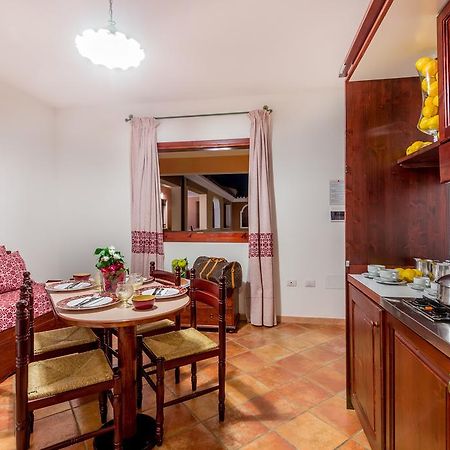 Residence Sos Alinos Кала Либерото Екстериор снимка